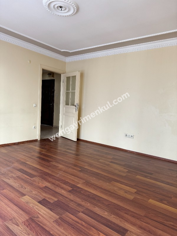 Zümrütevler Metro Yakını BOŞ DAİRE Güney Cephe Kat Mülkiyetli
