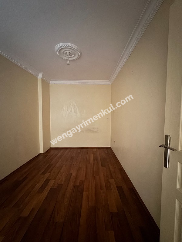 Zümrütevler Metro Yakını BOŞ DAİRE Güney Cephe Kat Mülkiyetli