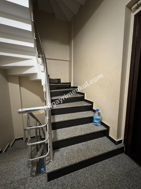 Zümrütevler Metro Yakını BOŞ DAİRE Güney Cephe Kat Mülkiyetli
