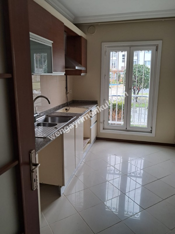 SEFAKÖY KİPTAŞ EVLERİNDE SATILIK 2+1 TAŞINMAYA HAZIR DAİRE