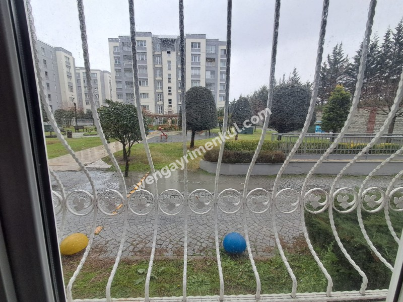 SEFAKÖY KİPTAŞ EVLERİNDE SATILIK 2+1 TAŞINMAYA HAZIR DAİRE