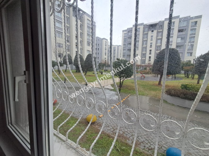 SEFAKÖY KİPTAŞ EVLERİNDE SATILIK 2+1 TAŞINMAYA HAZIR DAİRE