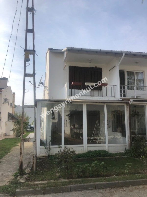 ŞARKÖY MARMARA 4 SİTESİNDE 2+1 SATILIK VİLLA...