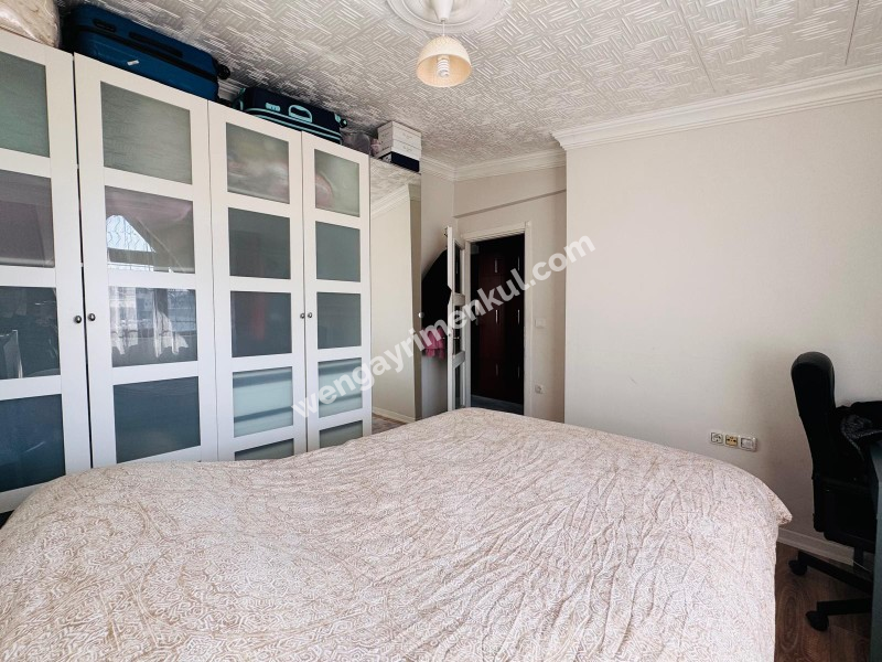 BAHÇELİEVLERDE EN ÜST KAT 2+1 FERAH DAİRE..