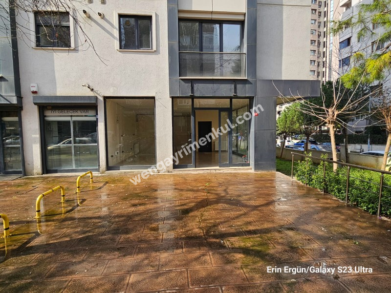SAHRAYICEDİT YENİ BİNADA  KİRALIK 50m2 DÜKKAN.