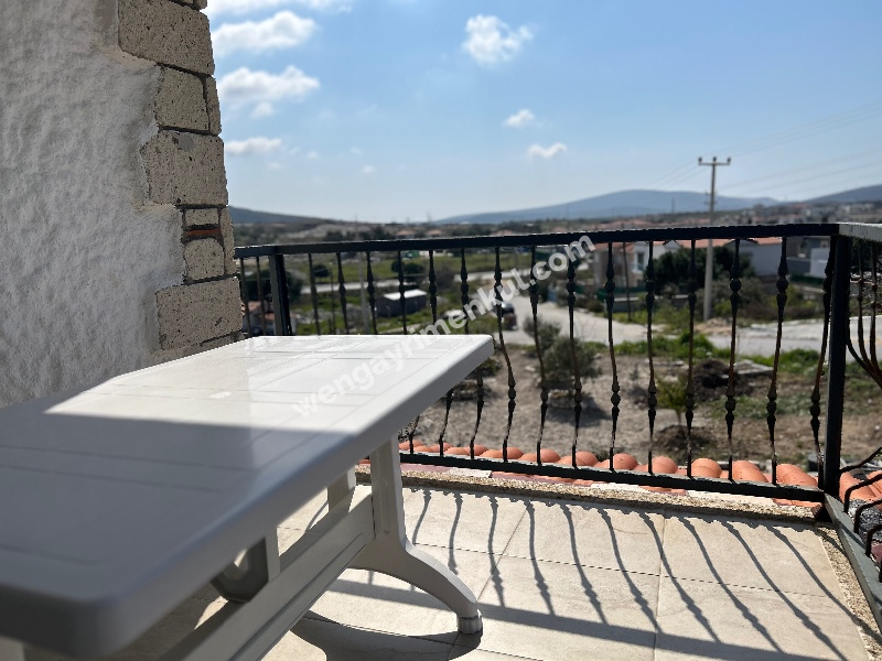 Çeşme Reisdere ‘de Sezonluk Kiralık Lüks Eşyalı 2+1 Daire