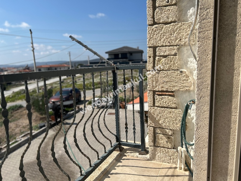 Çeşme Reisdere ‘de Sezonluk Kiralık Lüks Eşyalı 2+1 Daire