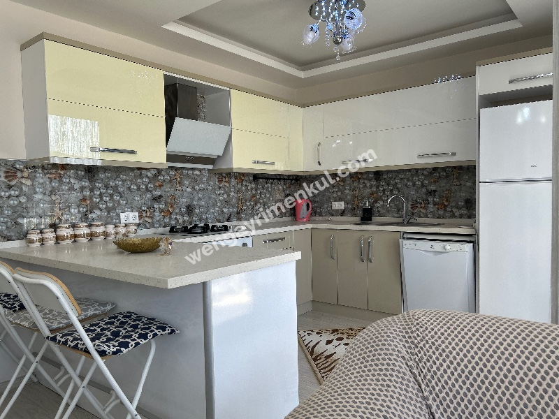 Çeşme Reisdere ‘de Sezonluk Kiralık Lüks Eşyalı 2+1 Daire
