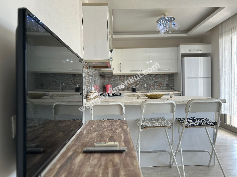 Çeşme Reisdere ‘de Sezonluk Kiralık Lüks Eşyalı 2+1 Daire