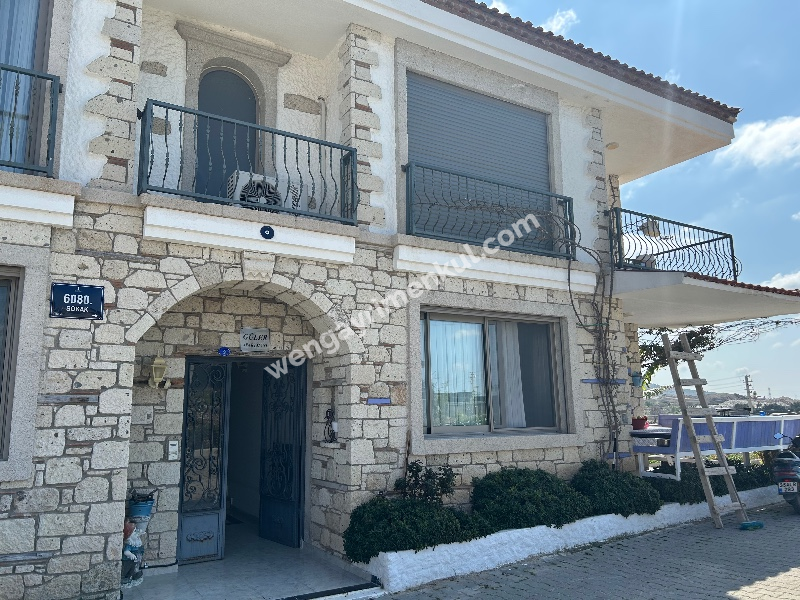 Çeşme Reisdere ‘de Sezonluk Kiralık Lüks Eşyalı 2+1 Daire