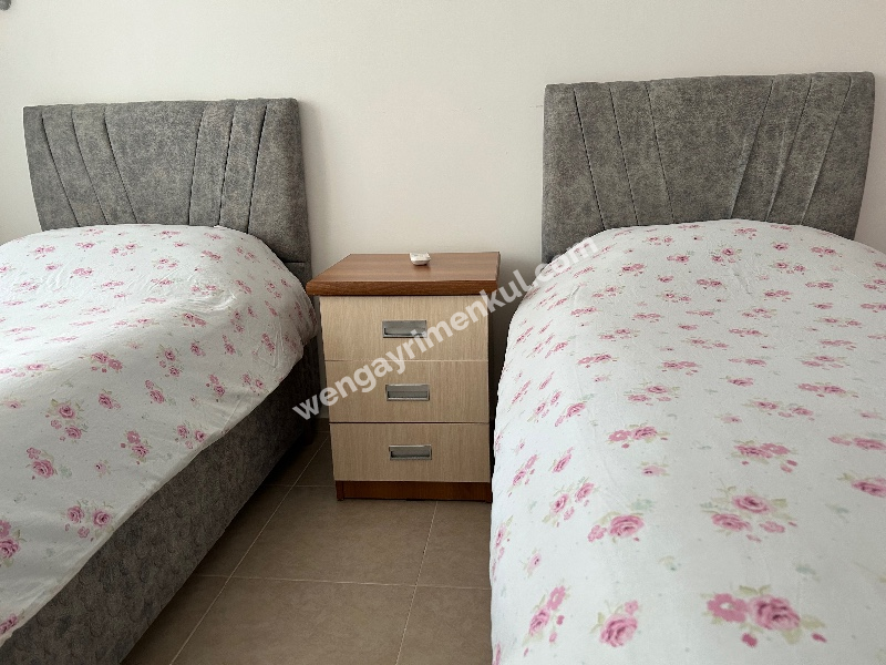 Çeşme Alaçatı ‘da  Sezonluk Kiralık Turizm Konaklama Sertifikalı 5+2 Havuzlu Triplex Villa