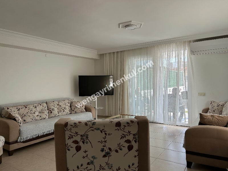 Çeşme Alaçatı ‘da  Sezonluk Kiralık Turizm Konaklama Sertifikalı 5+2 Havuzlu Triplex Villa