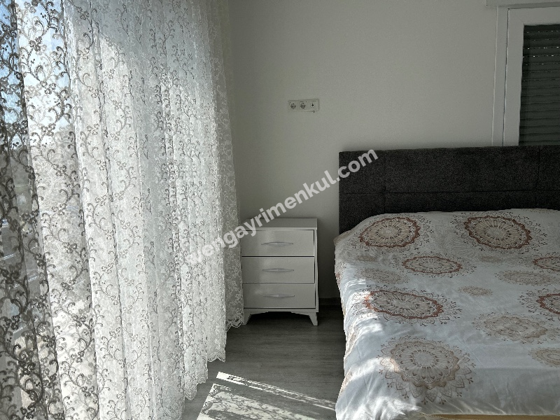 Çeşme Alaçatı ‘da  Sezonluk Kiralık Turizm Konaklama Sertifikalı 5+2 Havuzlu Triplex Villa