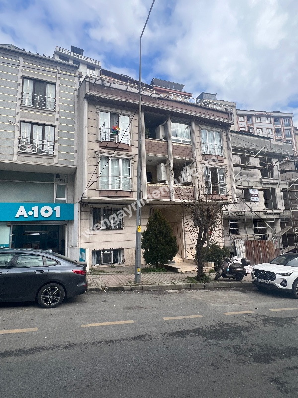 Ferman Caddesi’nde Geniş 2 + 1 Satılık Daire