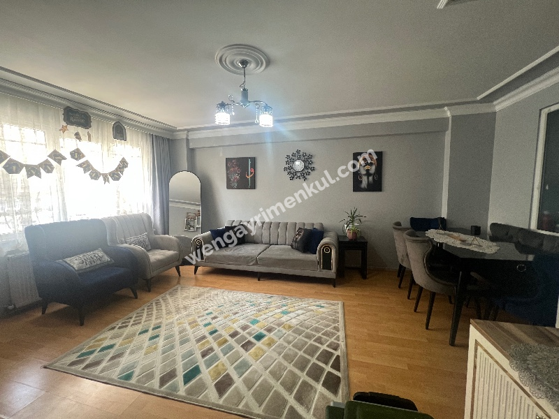 Ferman Caddesi’nde Geniş 2 + 1 Satılık Daire