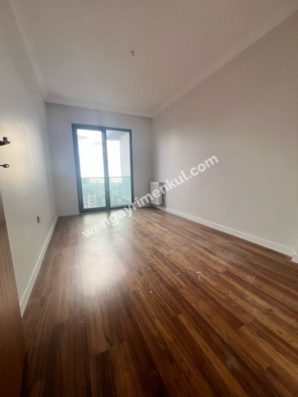 DENİZ ADALAR VE ŞEHİR MANZARASI FULL MARMARA'DA SATILIK 4,5+1DBX