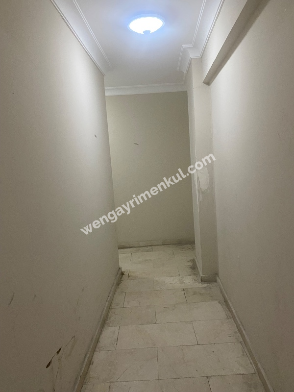 HÜSREV GEREDE CADDESİNDE 60m2 DEPOLU DÜKKAN MAĞAZA
