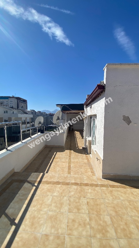 Antalya konyaaltı sahile 150 metre uzaklıkta kiralık 3 + 1