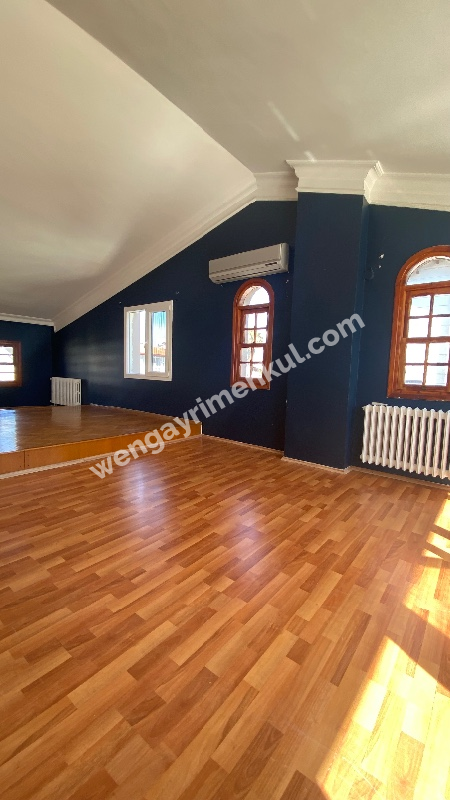 Antalya konyaaltı sahile 150 metre uzaklıkta kiralık 3 + 1