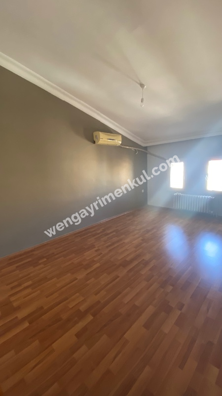 Antalya konyaaltı sahile 150 metre uzaklıkta kiralık 3 + 1