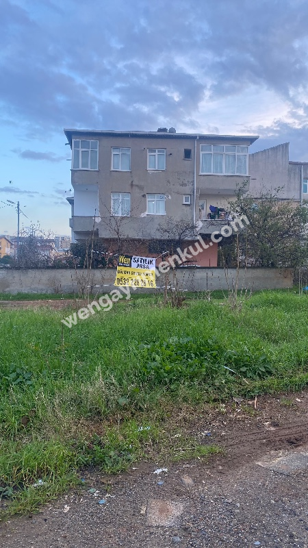 Ataşehir de ticari ve konut imarlı Arsa