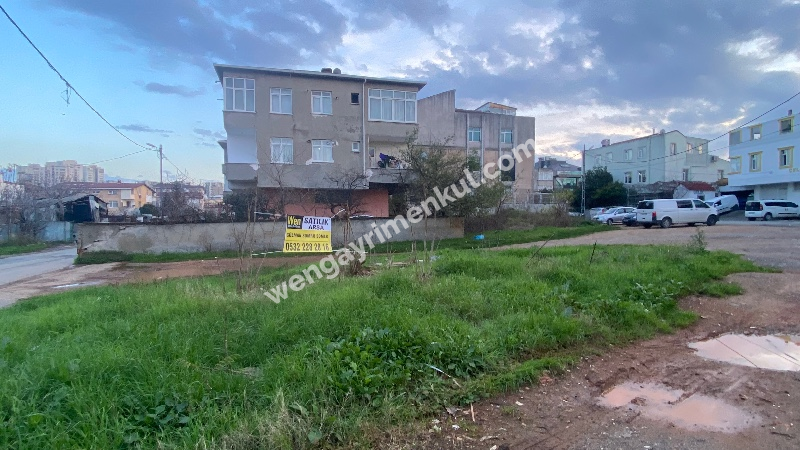 Ataşehir de ticari ve konut imarlı Arsa
