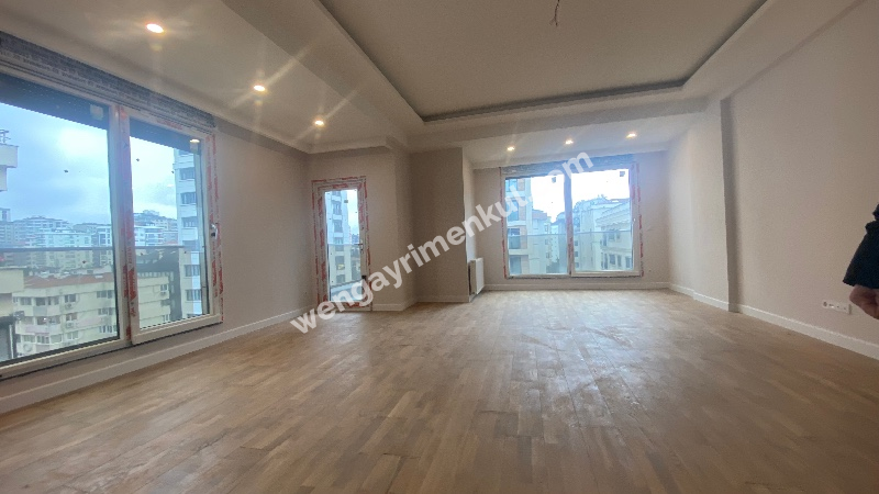 Caddebostan İskele Sokak’ta satılık 3+1
