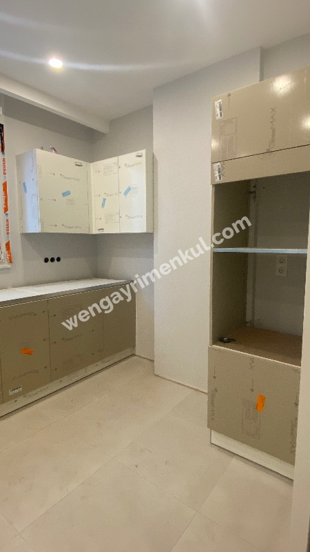 Caddebostan İskele Sokak’ta satılık 3+1
