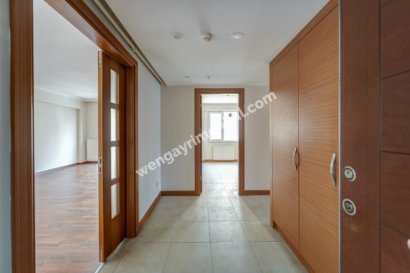 Zümrüt Konutları Sitesi Aydınlık, Geniş, Boyalı, 3+1 Satılık Daire