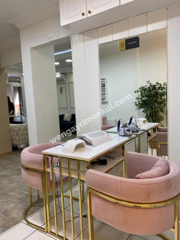 BAKIRKÖY İNCİRLİ CAD. ÜZERİ 3+1 DEVREN GÜZELLİK SALONU...