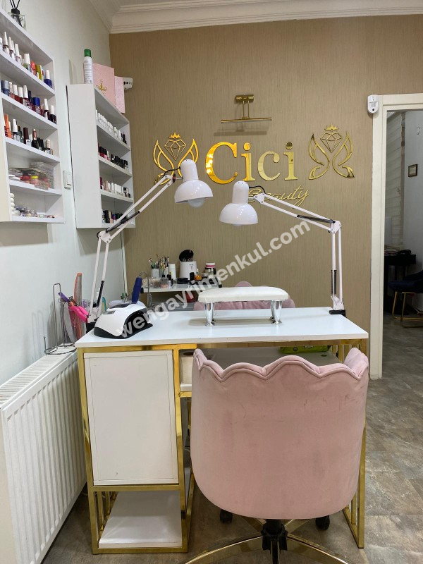 BAKIRKÖY İNCİRLİ CAD. ÜZERİ 3+1 DEVREN GÜZELLİK SALONU...