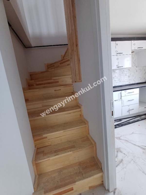 SULTANBEYLİ MECİDİYE MAHALLESİNDE 4+1 DUBLEKS SATILIK DAİRE