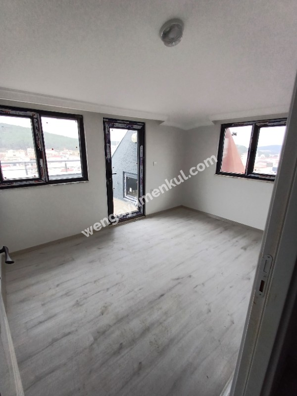 SULTANBEYLİ MECİDİYE MAHALLESİNDE 4+1 DUBLEKS SATILIK DAİRE