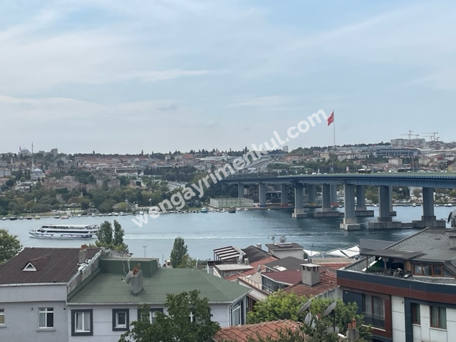Sütlüce'de Haliç manzaralı geniş teraslı dublex