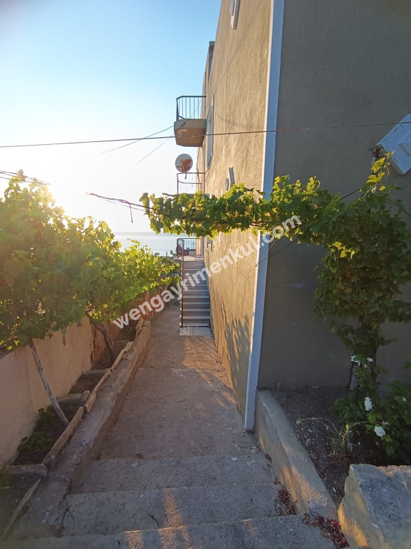 Çanakkale Erenköy'de Muhteşem Manzaralı Satılık Komple Bina 