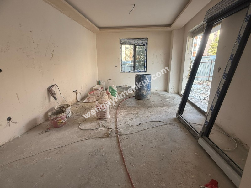 MERKEZİ KONUMDA ÖZEL BAHÇELİ YERDEN ISITMA OTOPARK SIFIR 1+1