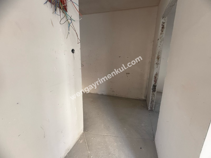 MERKEZİ KONUMDA ÖZEL BAHÇELİ YERDEN ISITMA OTOPARK SIFIR 1+1