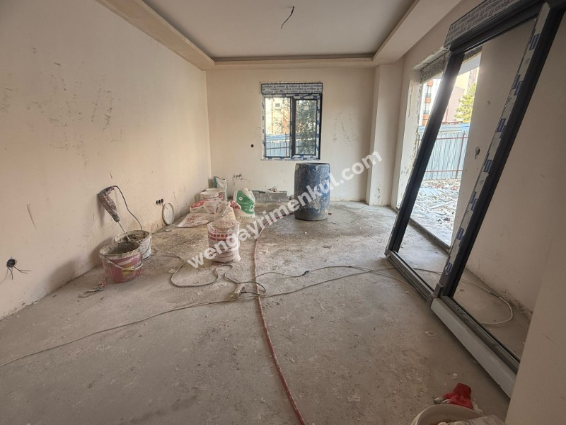 MERKEZİ KONUMDA ÖZEL BAHÇELİ YERDEN ISITMA OTOPARK SIFIR 1+1