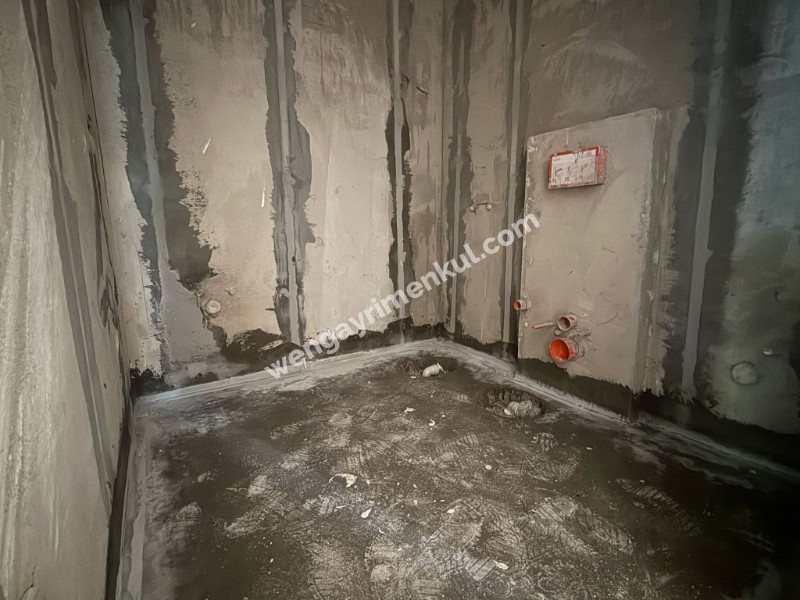 MERKEZİ KONUMDA ÖZEL BAHÇELİ YERDEN ISITMA OTOPARK SIFIR 1+1