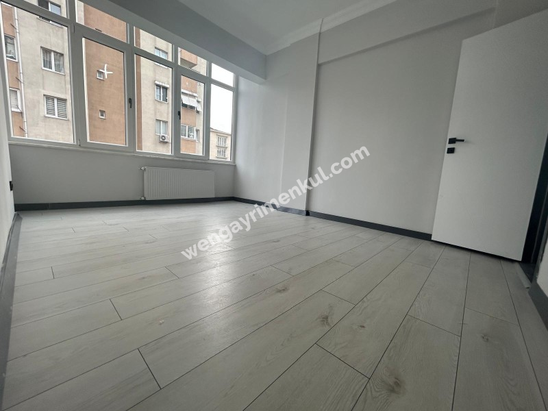 BOSTANCIDA METROYA 5 DK EBV.BANYO K.MUTFAK ARAKAT ULTRA LÜKS 3+1