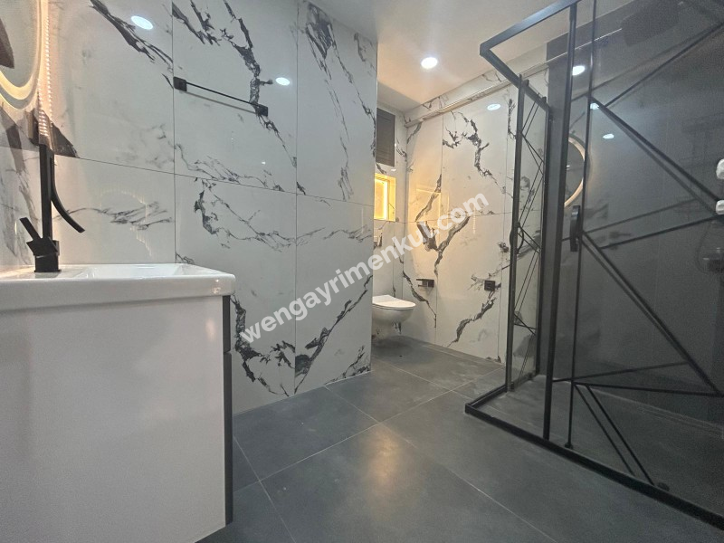 BOSTANCIDA METROYA 5 DK EBV.BANYO K.MUTFAK ARAKAT ULTRA LÜKS 3+1