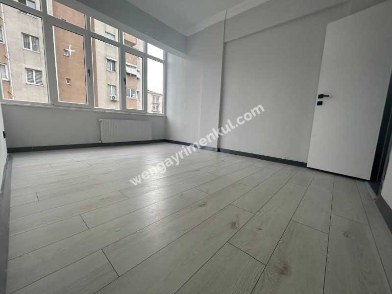 BOSTANCIDA METROYA 5 DK EBV.BANYO K.MUTFAK ARAKAT ULTRA LÜKS 3+1