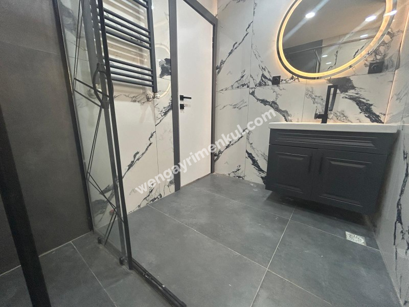 BOSTANCIDA METROYA 5 DK EBV.BANYO K.MUTFAK ARAKAT ULTRA LÜKS 3+1