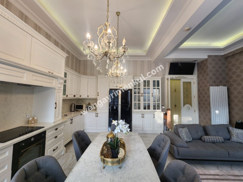 BEYLIKDÜZÜ KAVAKLI'DA 3 TAPULU MİMARİ TASARIMLI EMSALSİZ DAİRE 6+2