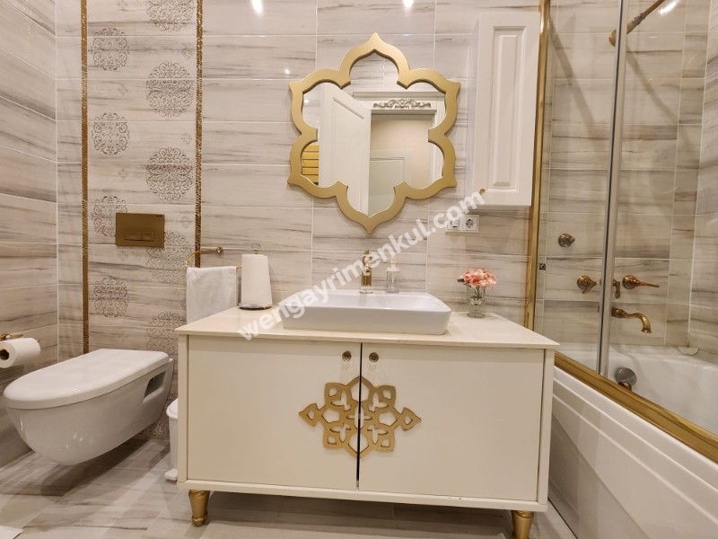 BEYLIKDÜZÜ KAVAKLI'DA 3 TAPULU MİMARİ TASARIMLI EMSALSİZ DAİRE 6+2