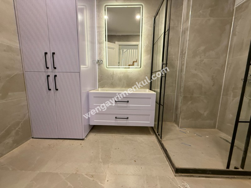 ALTINTEPEDE BOSTANCI VE SAHİLE KOMŞU KONUMDA 4+1 195 M² DUBLEKS