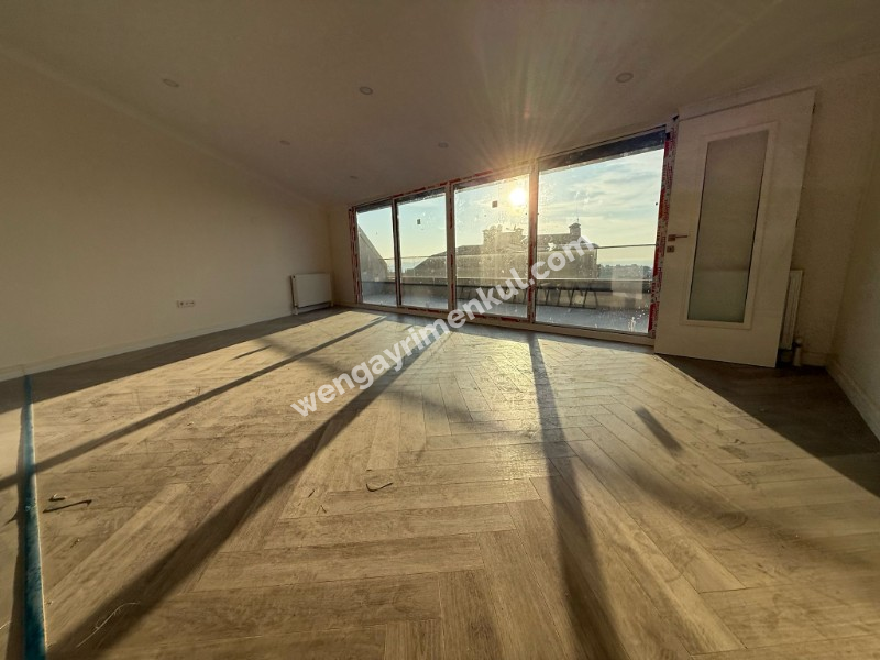 ALTINTEPEDE BOSTANCI VE SAHİLE KOMŞU KONUMDA 4+1 195 M² DUBLEKS