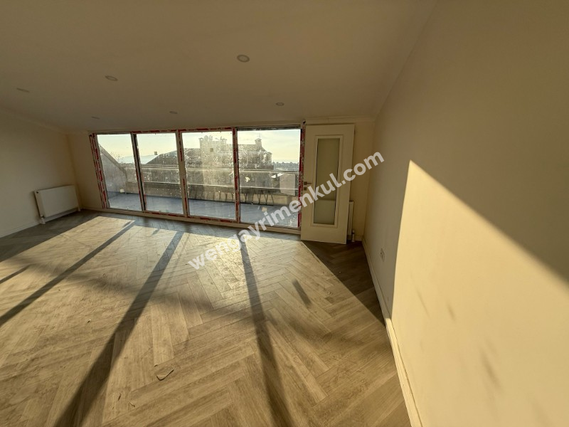 ALTINTEPEDE BOSTANCI VE SAHİLE KOMŞU KONUMDA 4+1 195 M² DUBLEKS