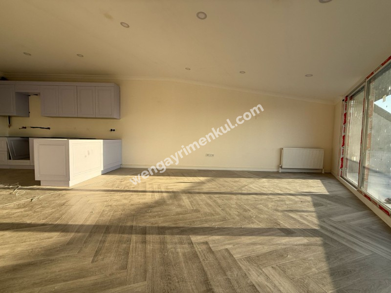 ALTINTEPEDE BOSTANCI VE SAHİLE KOMŞU KONUMDA 4+1 195 M² DUBLEKS