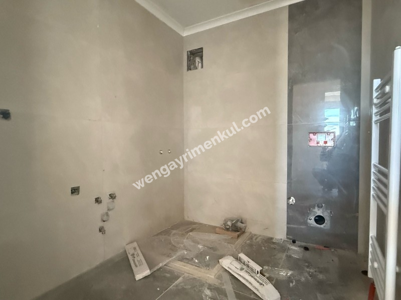 BAĞDAT CADDESİNE 4 DK DENİZ MANZARALI E.BANYOLU GENİŞ 3+1